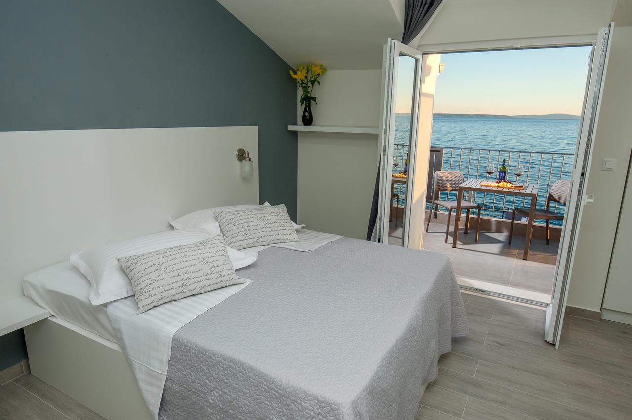 Seaside Luxury Suites Podstrana Habitación foto
